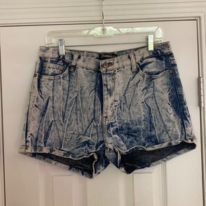 Denim Stretch Shorts from Discovery